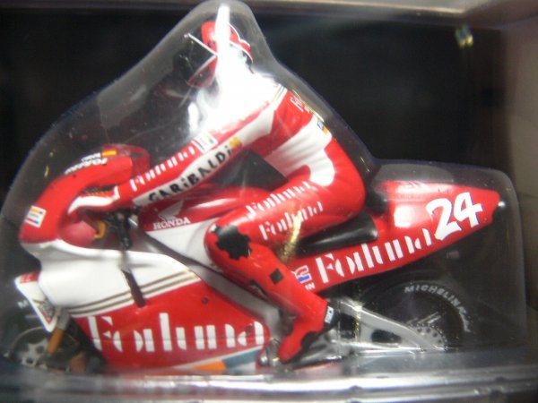 1/24 Ixo RAB005 Yamaha YZR500 Antena 3 #6 N.Abe 2001 XM026