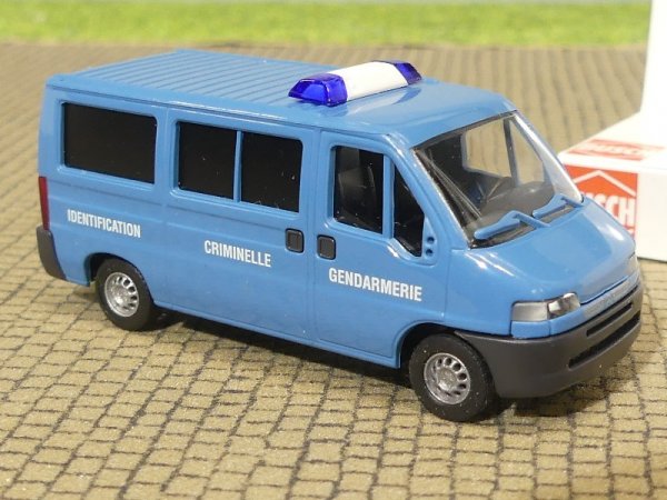 1/87 Busch Citroen Jumper Gendarmerie 47365