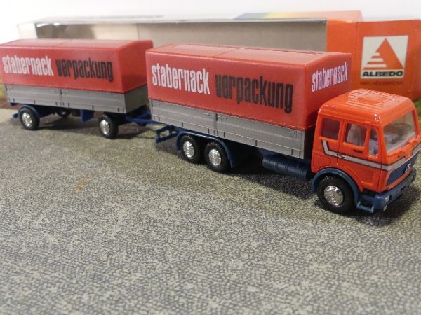 1/87 Herpa Albedo MB NG Stabernack Verpackung Pritschen Hängerzug #445