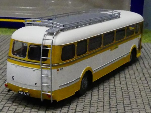 1/87 Ree Modeles Renault R4190 Bus weiß gelb SNCF CB-121