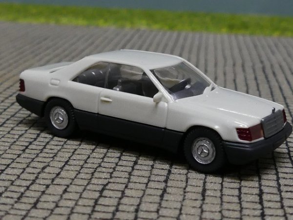 1/87 Wiking MB 300 CE Coupe grauweiß 143 1 A