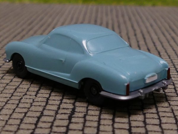 1/87 Wiking VW Karmann Ghia Unverglast blaugrün