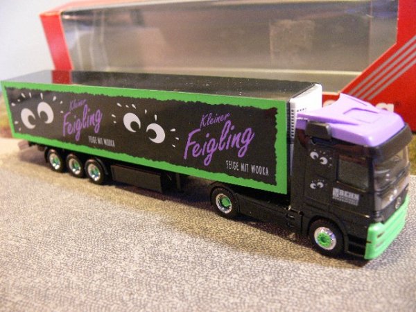 1/87 Herpa MB Actros Kleiner Feigling Behn Koffer Sattelzug 186810