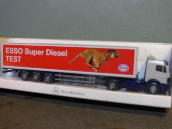 1/87 Wiking MB SK Esso Koffer-Sattelzug