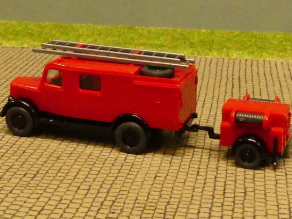 1/87 Wiking Opel Blitz 39 LF 8 Feuerwehr mit Schlauchanhänger 863 1