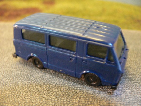 1/87 Herpa VW LT 28 dunkelblau Bus