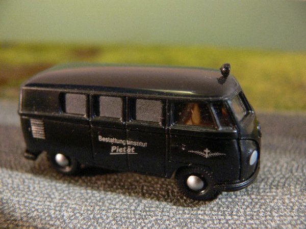 1/87 Brekina # 0016 VW T1 a Bestattungsinstitut Pietät Bus 3173