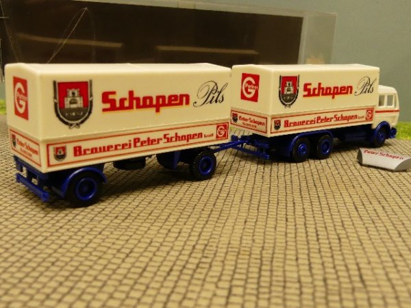 1/87 Herpa Albedo MB NG Schopen Pils Planen-Hängerzug