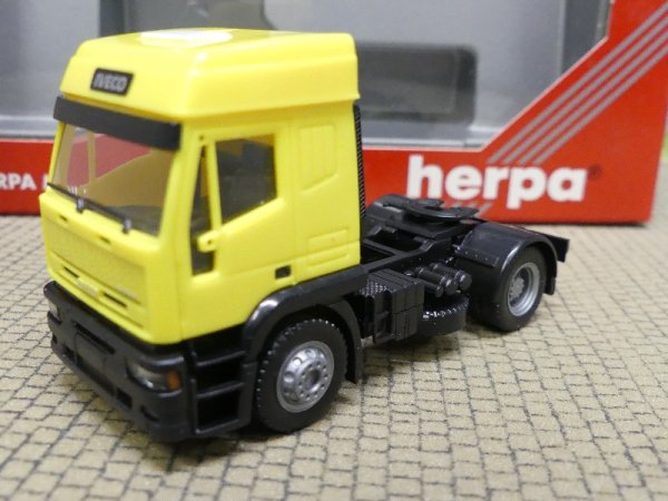 1/87 Herpa IVECO EuroTech Zugmaschine gelb 142359