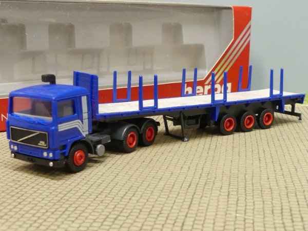 1/87 Herpa Volvo F12 Rungen-Sattelzug blau 839022