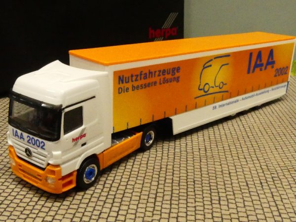 1/87 Herpa MB Actros IAA 2002 260046