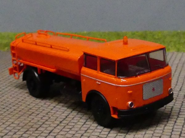 1/87 Brekina LIAZ 706 Sprengwagen orange 71870