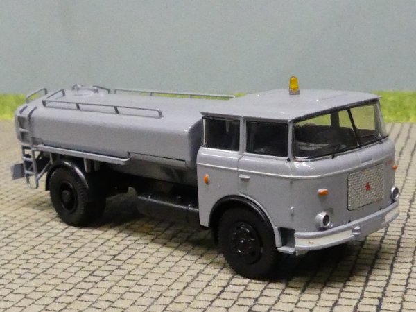 1/87 Brekina LIAZ 706 Sprengwagen grau 71871