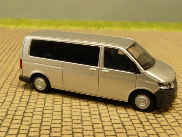 1/87 Rietze VW T6.1 Bus LR Flachdach reflexsilber 11622