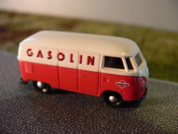 1/87 Brekina # 0092 VW T1 a Gasolin Kasten