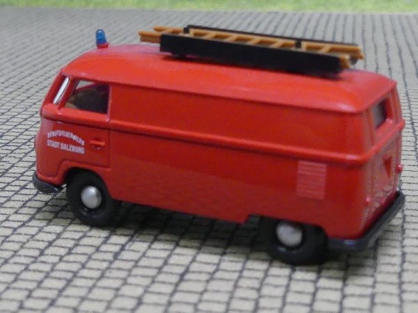 1/87 Brekina # 0125 VW T1 a Feuerwehr Salzburg