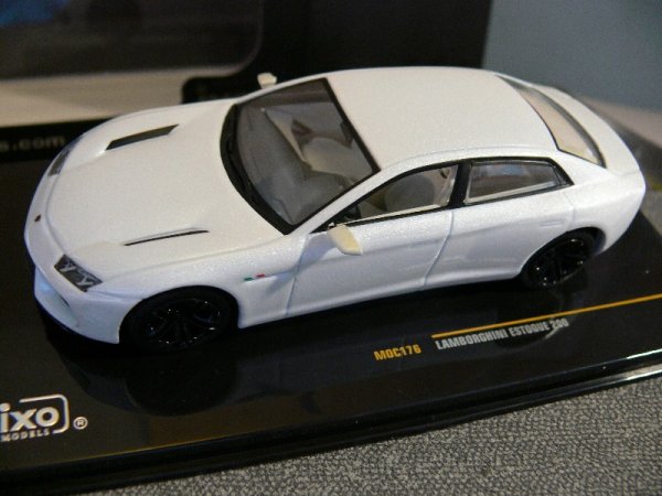 1/43 Ixo Lamborghini Estoque 200 2008 weiß MOC176