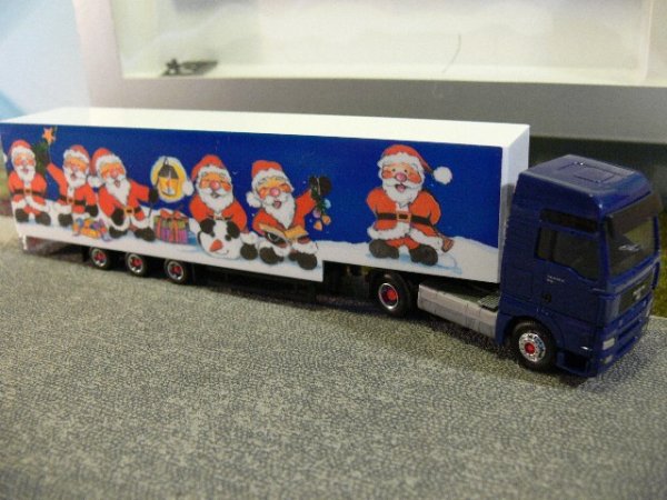 1/87 AWM MAN TGA XXL Weihnachts Truck Koffer Sattelzug