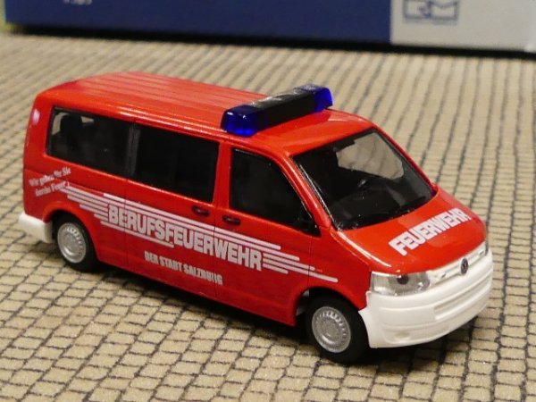 1/87 Rietze VW T5 `03 BF Salzburg ( AT ) 51926