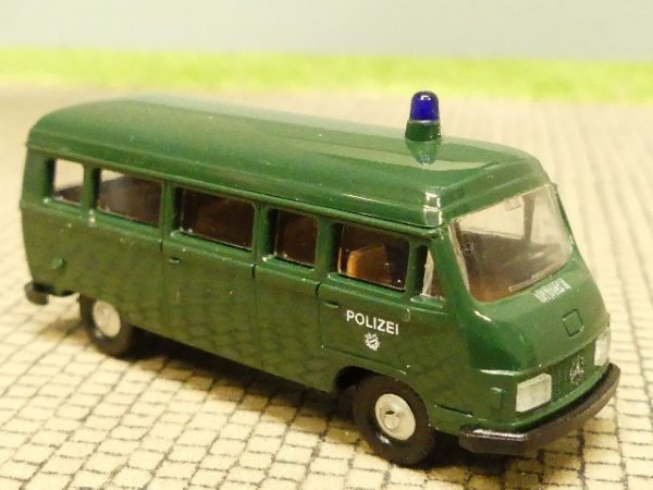 1/87 APS MB 207 Polizei Bus 09021