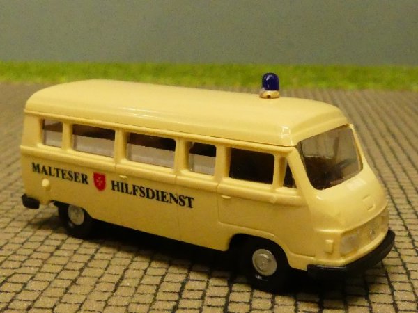 1/87 APS MB 207 Malteser Hilfsdienst 09026