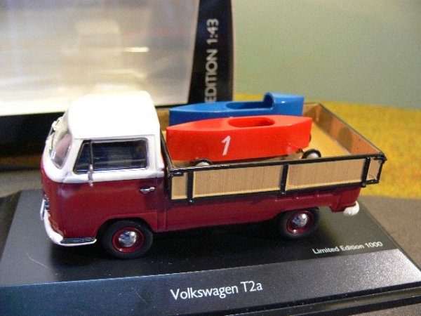 1/43 Schuco VW T2 a Pritsche mit Seifenkisten 45 033 3800