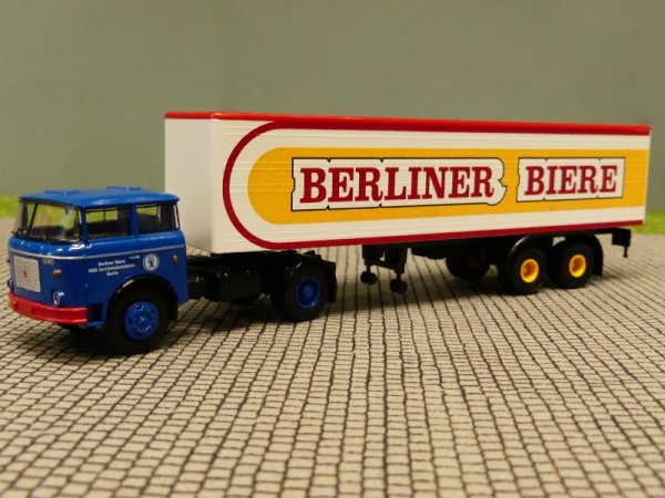 1/87 Brekina LIAZ 706 Berliner Biere Koffer Sattelzug 71817