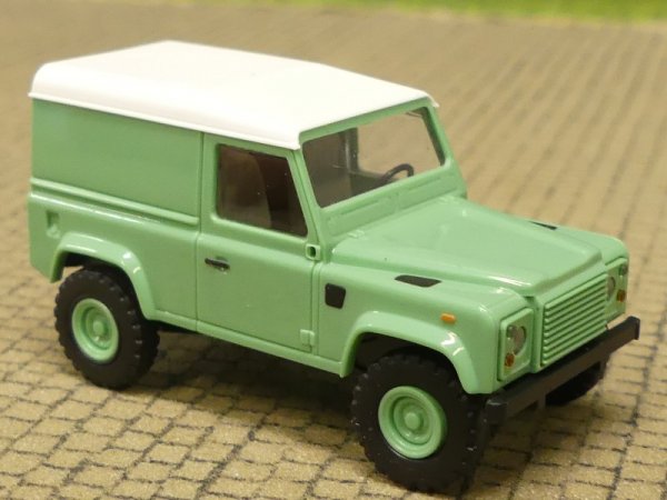 1/87 Busch Land Rover Defender '90 grün 54352