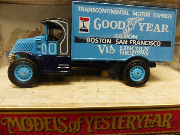 Matchbox Yesteryear Mack AC Good Year 1930 Y33