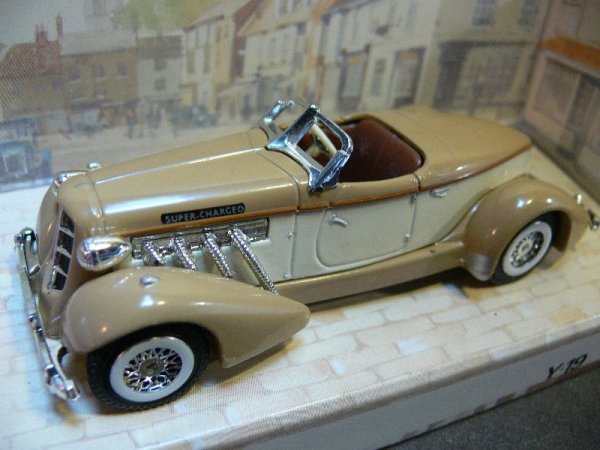 yesteryear Auburn Speedster beige 1936 Y-19