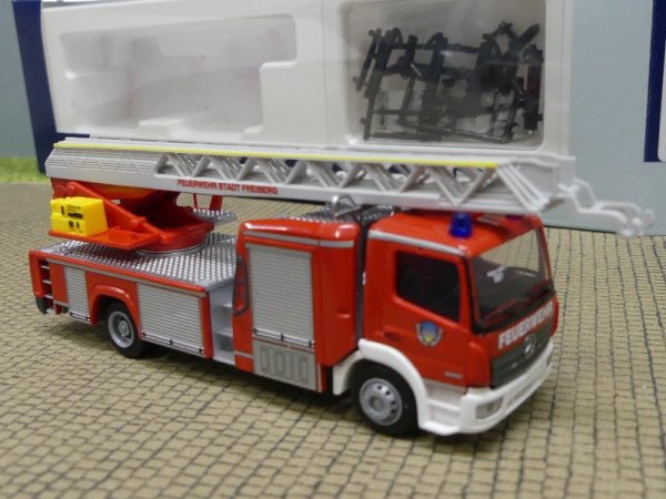 1/87 Rietze Magirus DLK 32 Feuerwehr Freiberg 71670