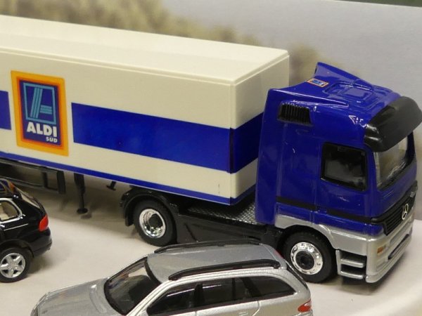 1/87 Schuco SET MB Actros ALDI + 3 PKW