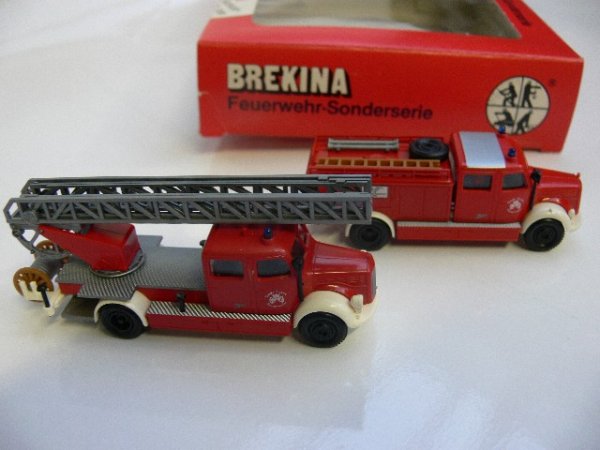 1/87 Brekina MB 311 Feuerwehr Essen DL + TLF 16 SET 9008