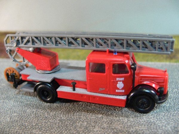 1/87 Brekina MB 311 Feuerwehr Hanau DL Drehleiter