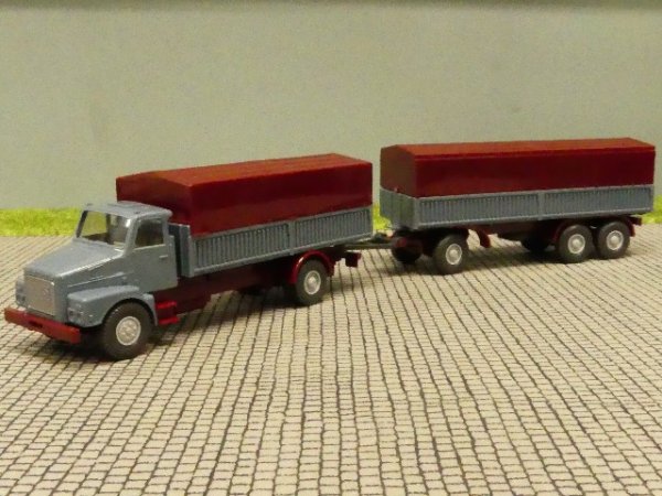 1/87 Wiking VOLVO N10 grau Planen Hängerzug 462