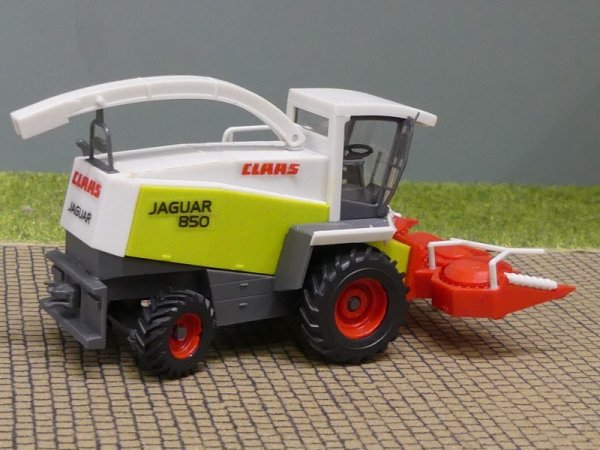 1/87 Kibri Claas Jaguar 850 mit Maismähervorsatz Fertigmodell 12224