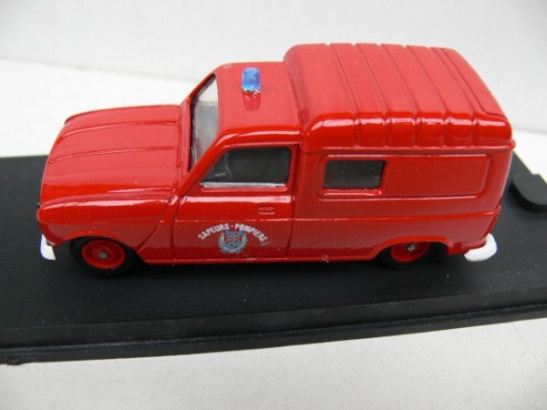 1/43 Solido Verem Renault 4F Sapeurs Pompiers 157