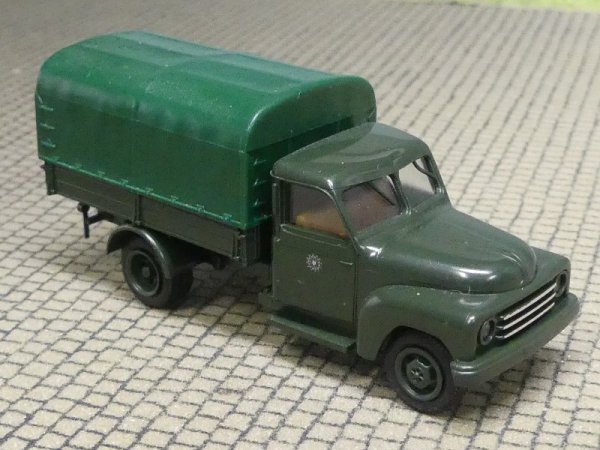 1/87 Brekina Hanomag L 28 Polizei Pritsche/Plane