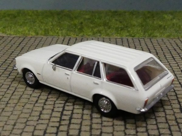 1/87 PCX Opel Rekord D Caravan weiss PCX870402