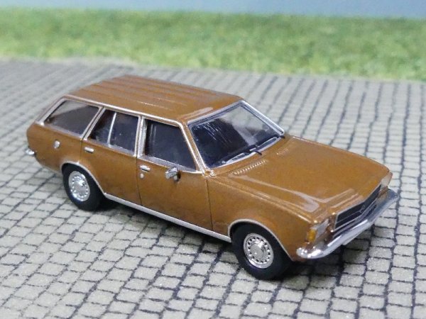 1/87 PCX Opel Rekord D Caravan braunmetallic PCX870403