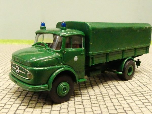 1/87 Brekina MB 322 Polizei dunkelgrün Pritsche Plane