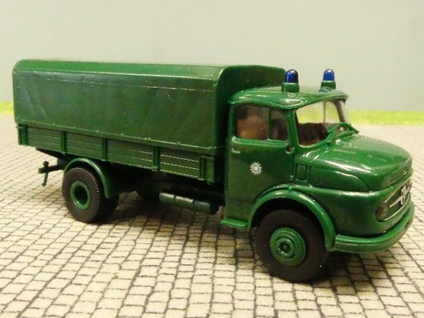 1/87 Brekina MB 322 Polizei dunkelgrün Pritsche Plane