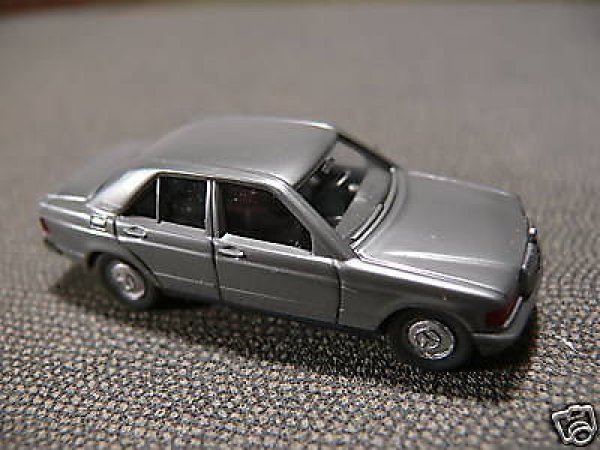 1/87 Wiking MB 190 E silber 145 3 A