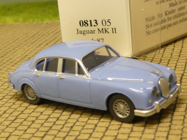 1/87 Wiking Jaguar MK II hellblau 0813 05