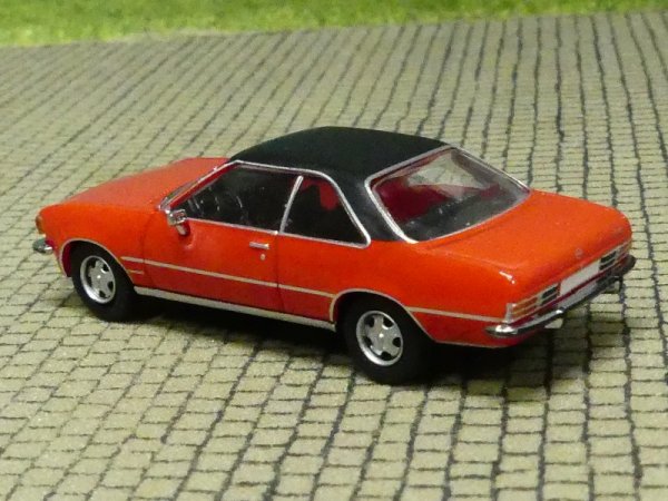 1/87 PCX Opel Commodore B Coupe rot / mattschwarz 870344