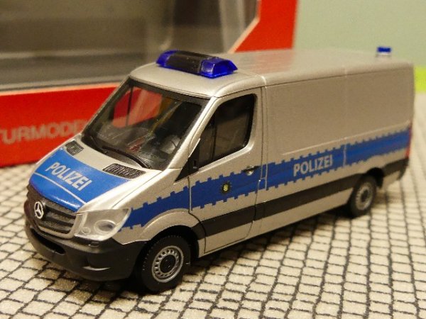 1/87 Herpa MB Sprinter Kasten Polizei Sachsen 094238