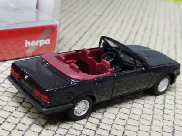 1/87 Herpa BMW 325i Cabrio blacksaphir metallic 030595-002