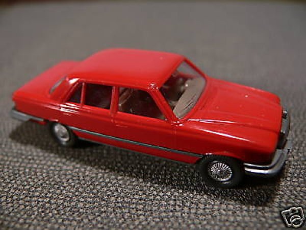 1/87 Wiking MB 450 SE rot 151 3 A