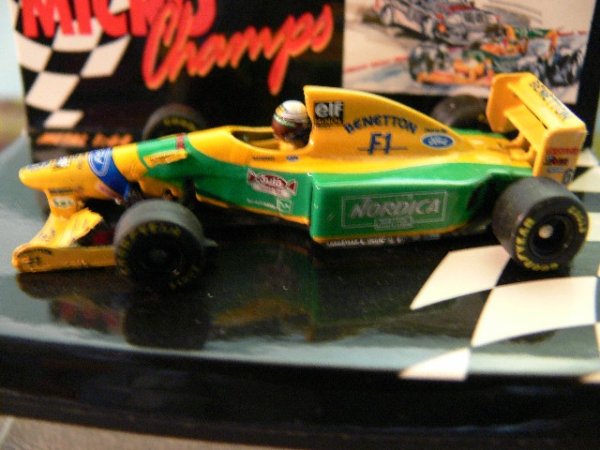 1/64 Minichamps Benetton B 193 Patrese 640930006