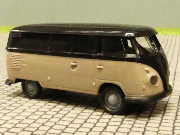 1/87 Brekina # 1867 VW T1 b Kasten schwarz/graubeige 32630